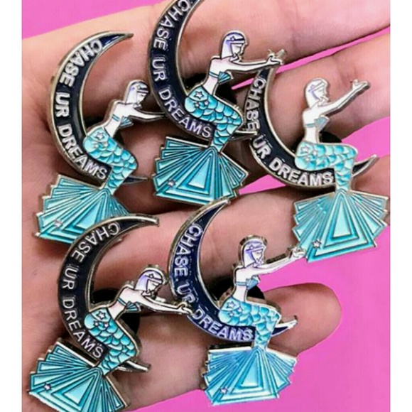 The Dreamer Mermaid Enamel Pin - Picture 5 of 6